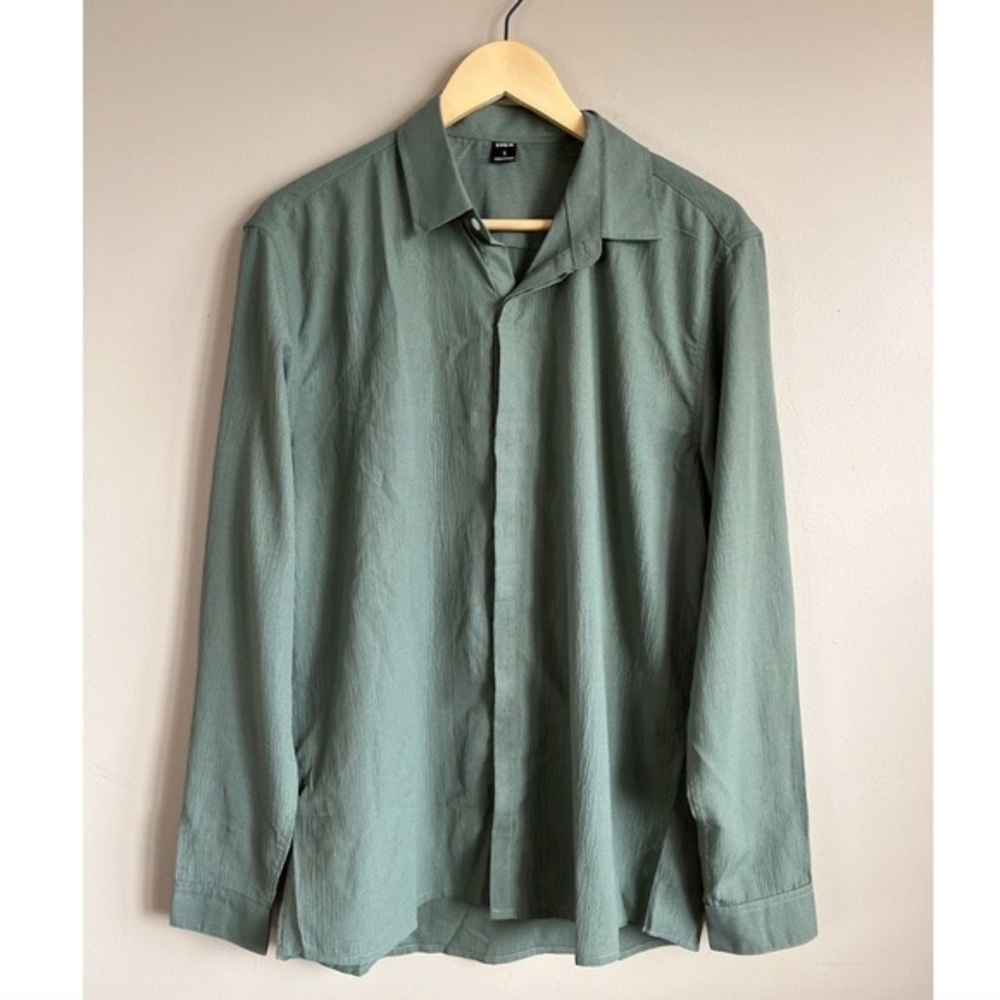 Mens Button Up Shirt (Size Large)